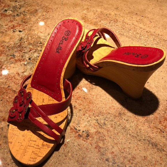 Bewild heels, size 7.5 - Picture 2 of 4